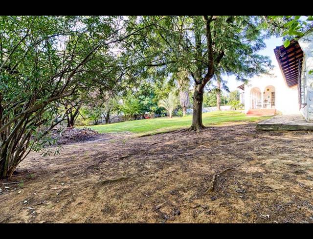LAND FOR SALE IN BRYANSTON